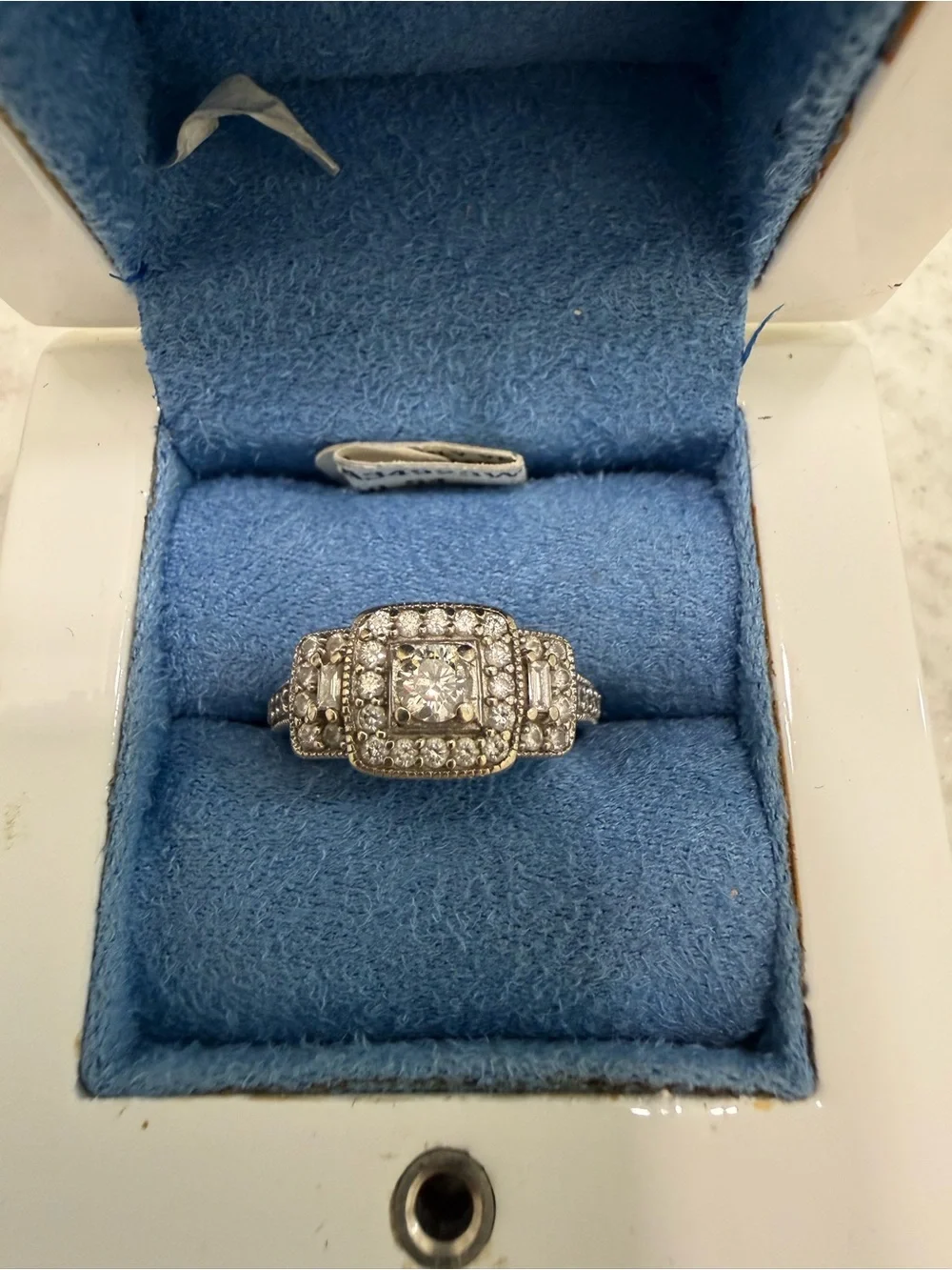 Simply Vera Vera Wang 3/4 CTTW Diamond in 14K White Gold + diamond band.